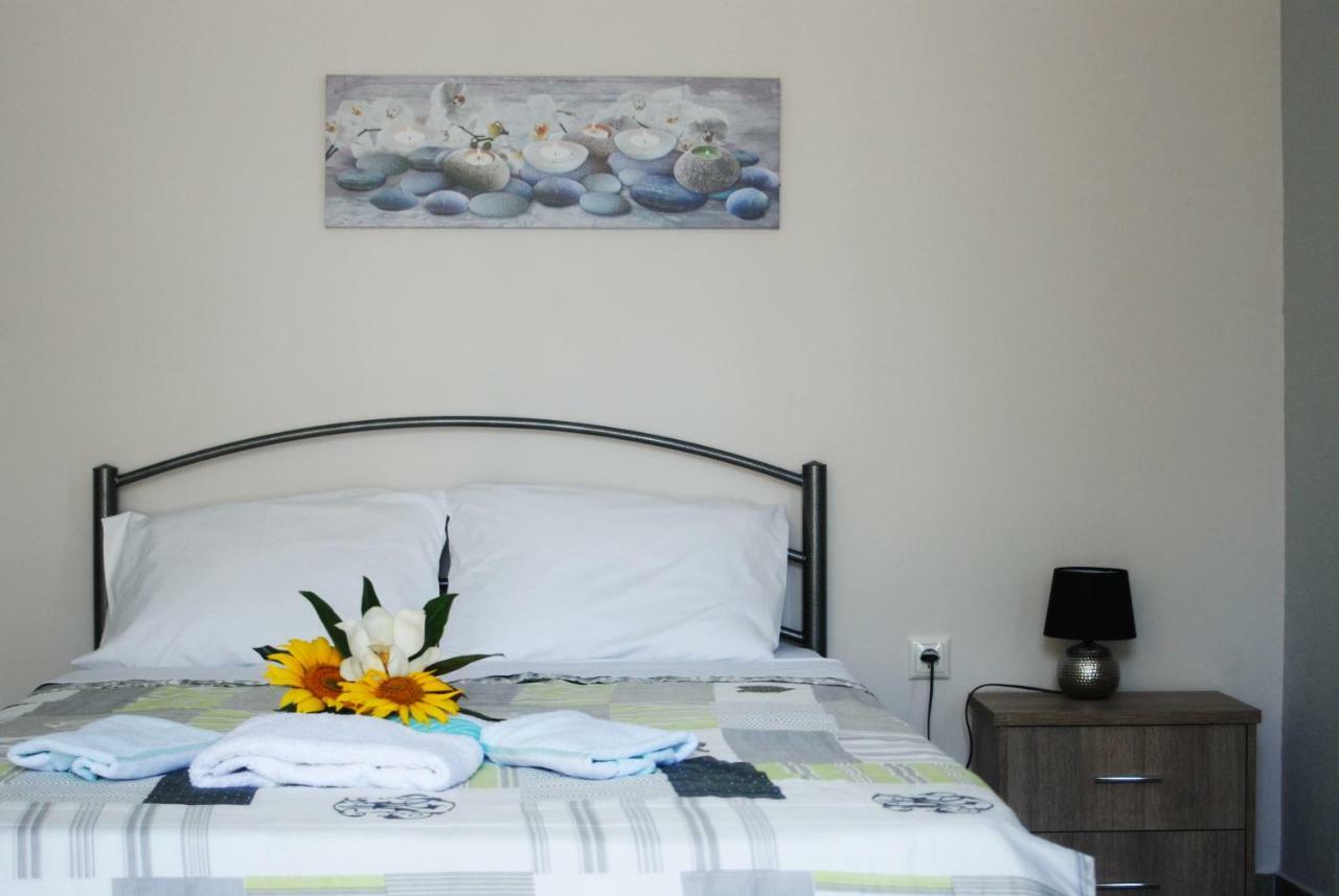 Soula'S Sunshine Green Apartment Nea Karvali Exterior foto